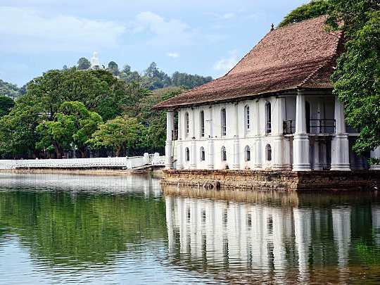 Day 4: Kandy - Nuwara Eliya 