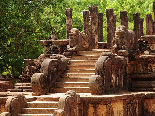 Day 4: Exploration of Polonnaruwa and Sigiriya 